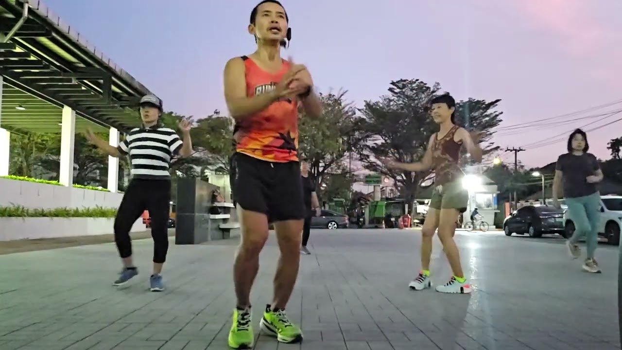 แแโรบิก ศูนย์นันทนาการสะพานสูง 