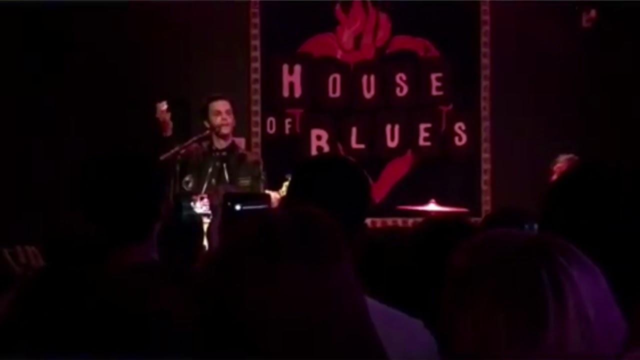 3 minutes of Dallon Weekes doing/saying dad stuff