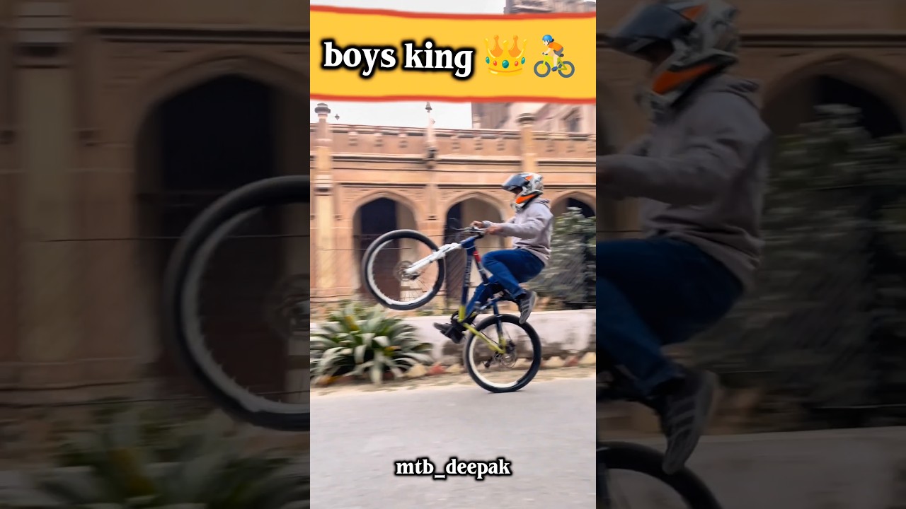 Girls🤣 vs Boys🤴🏻 cycle stunt competition challenge 