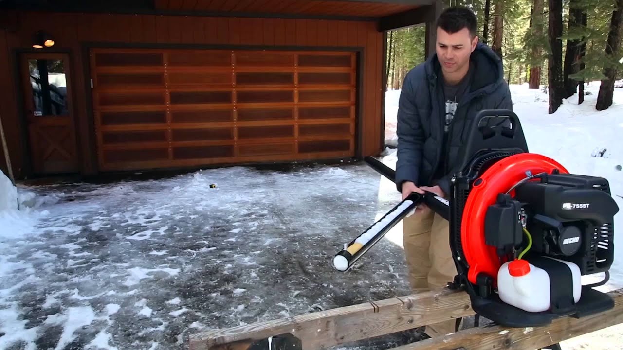 This machine gun runs on snowballs