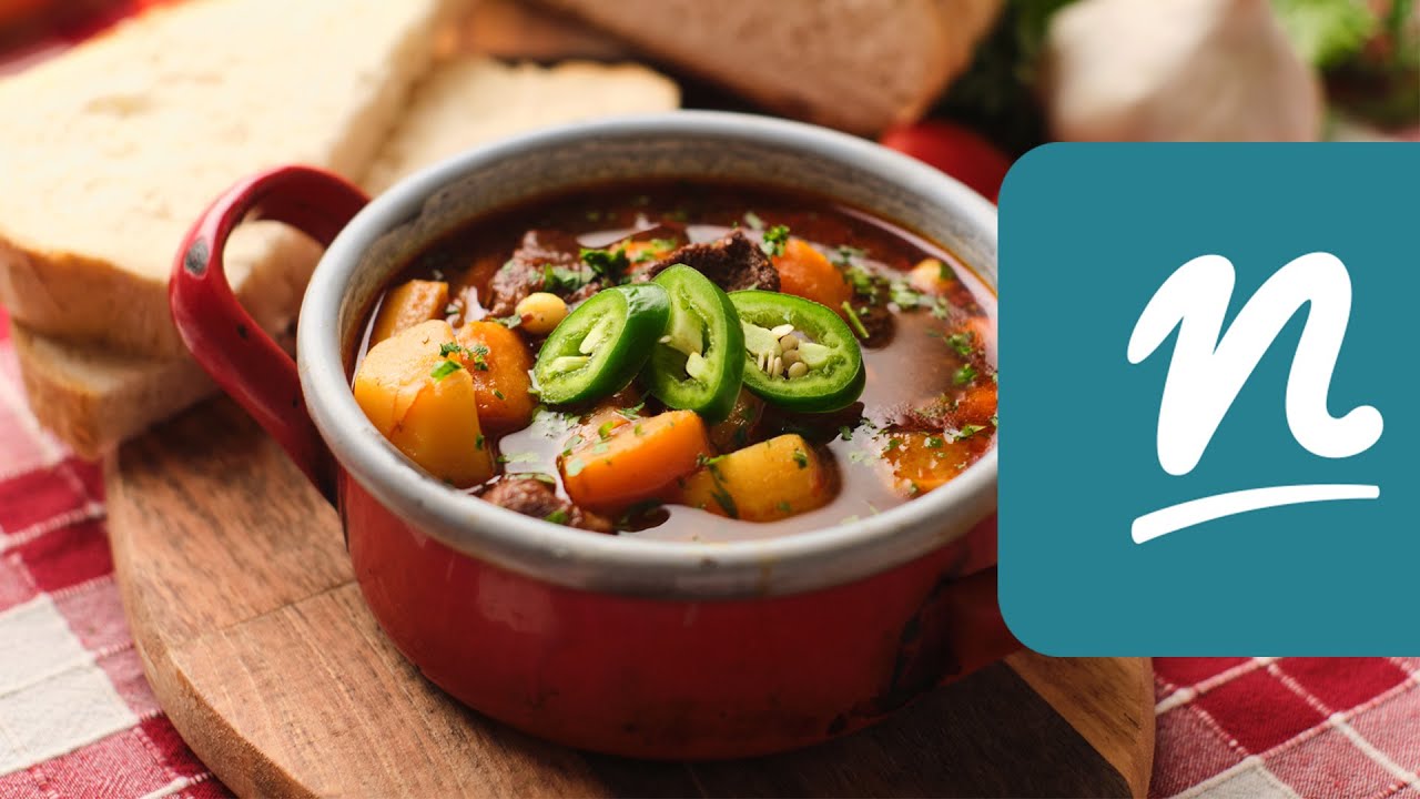 Guly&aacute;sleves marhah&uacute;sb&oacute;l, csipetk&eacute;vel recept | Nosalty