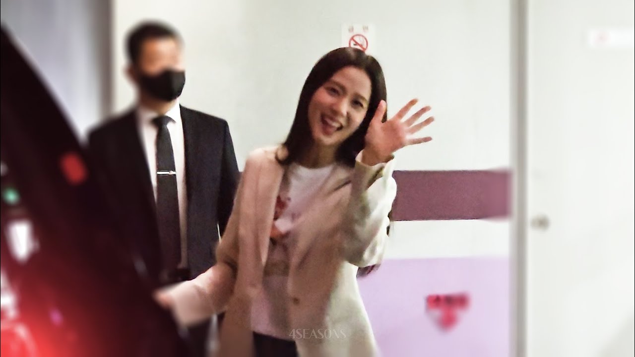 230507 (Eng Sub) BLACKPINK JISOO SOLO Fansign Event fancam 블랙핑크 지수 솔로 팬사인회 퇴근