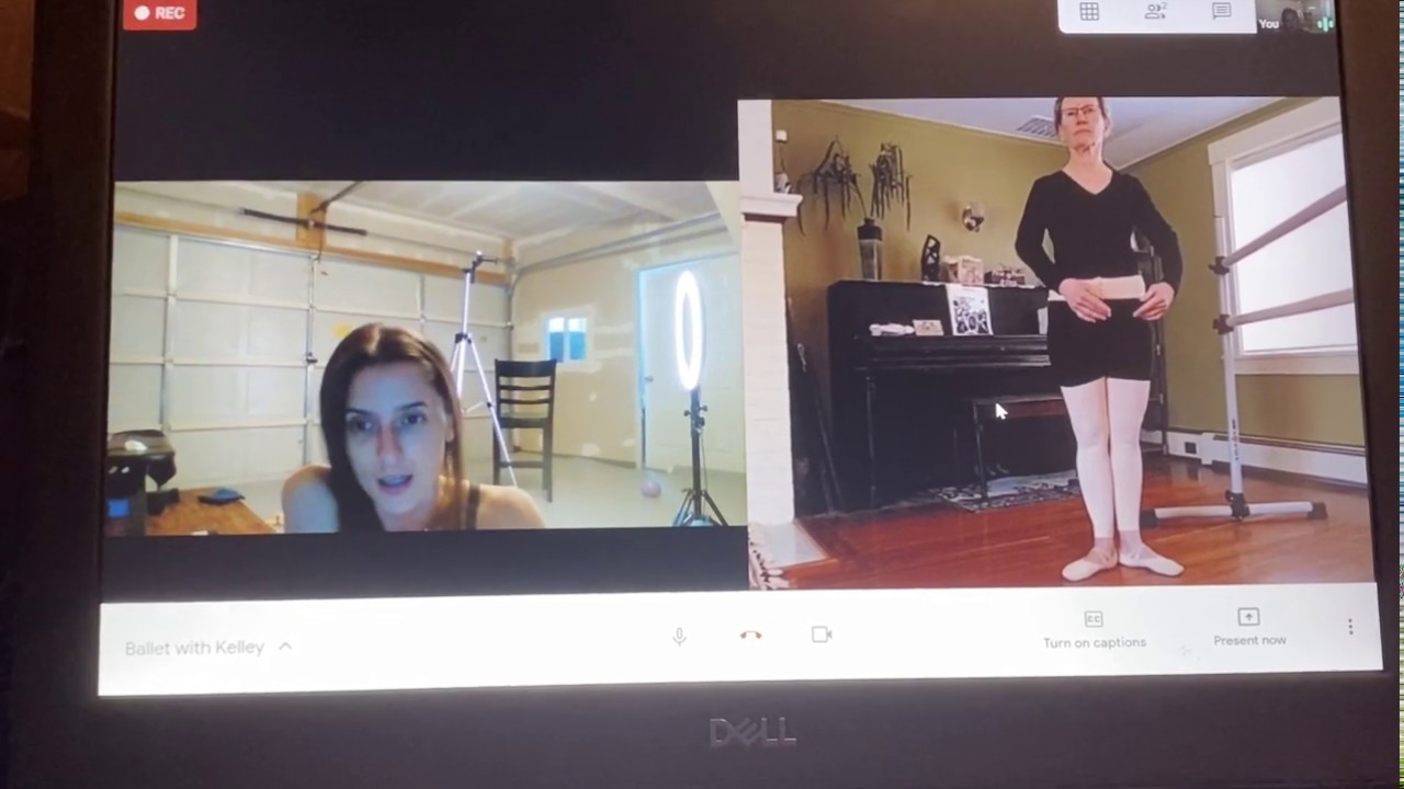 art&Eacute;motion Virtual Ballet Assembly - Intro to port de bras and &eacute;paulement with Beginner Adult Dancer