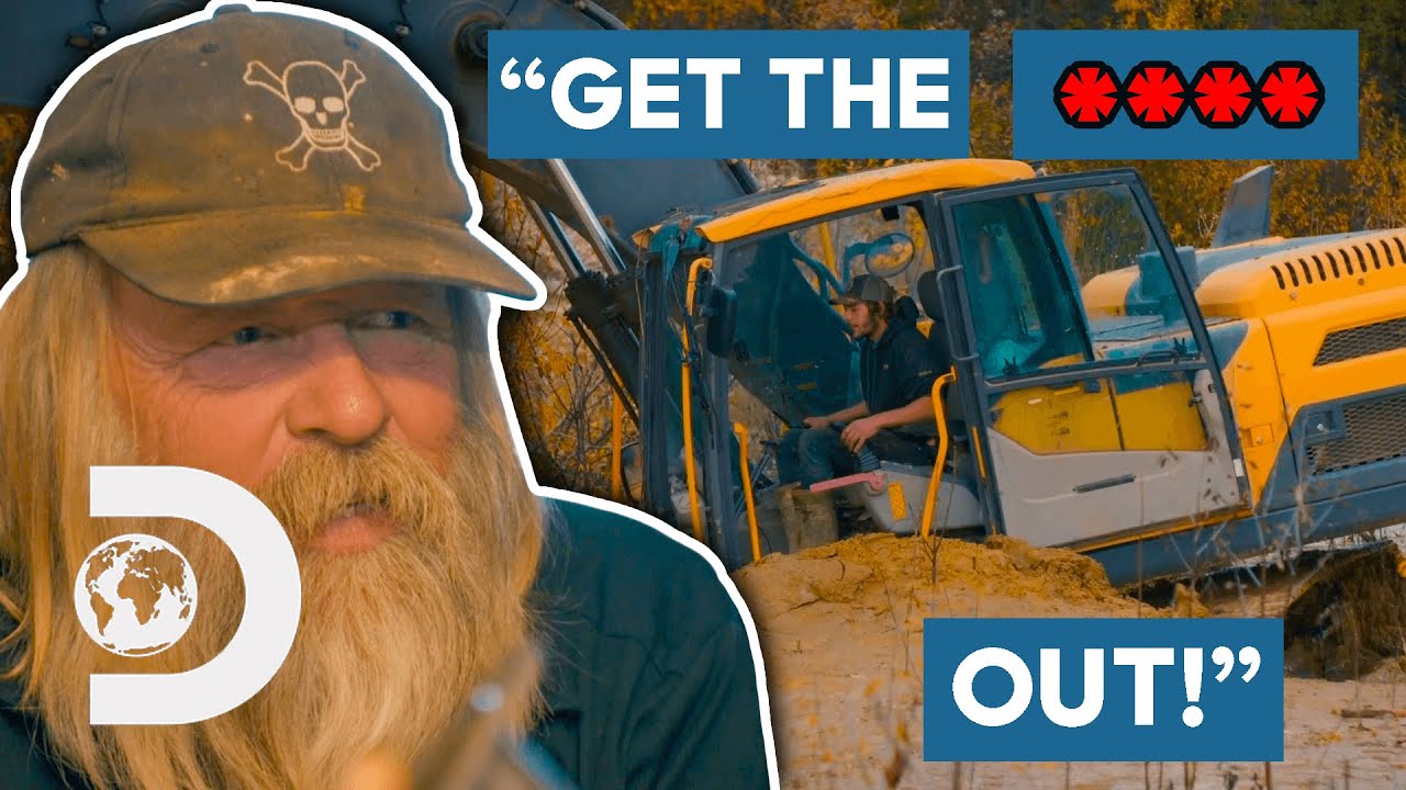 Tony Beets&rsquo; Excavator Sinks Into A Swamp! | Gold Rush