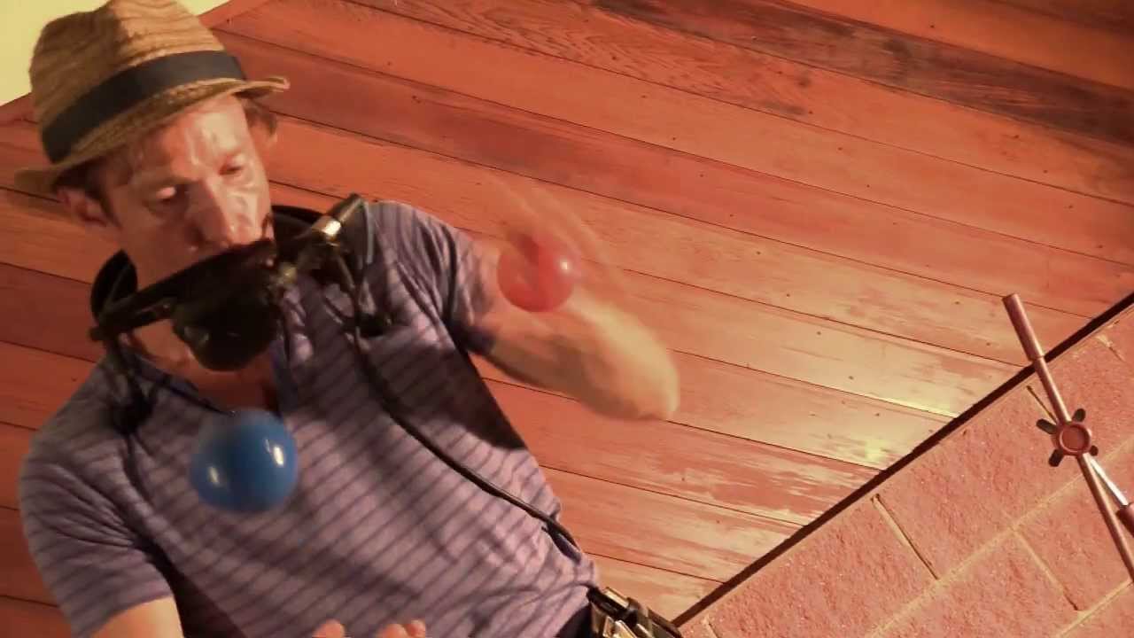 Juzzie Smith - Chuka Chuks Juggle Balls - Live with Wazinator stompbox