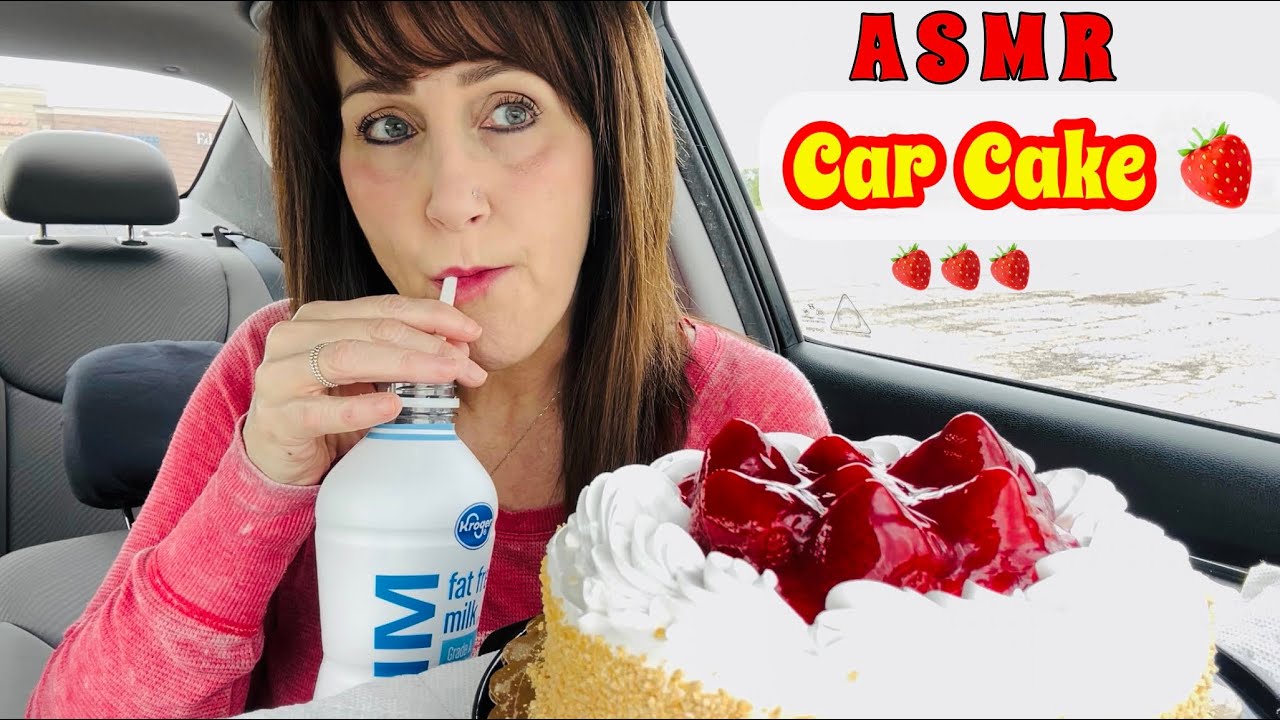 ASMR CAKE in my CAR 🍓 | STRAWBERRY CRUNCH CAKE