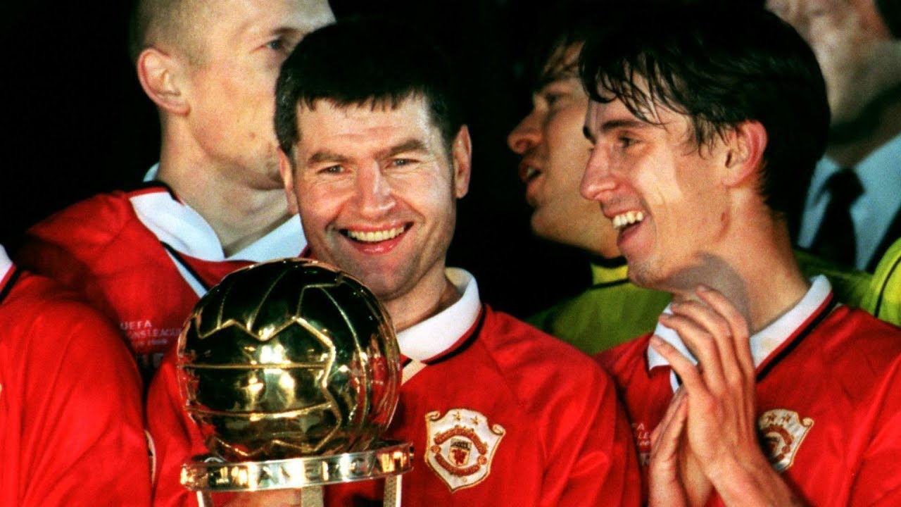 Team 33 | Gary Neville's brilliant Denis Irwin insight