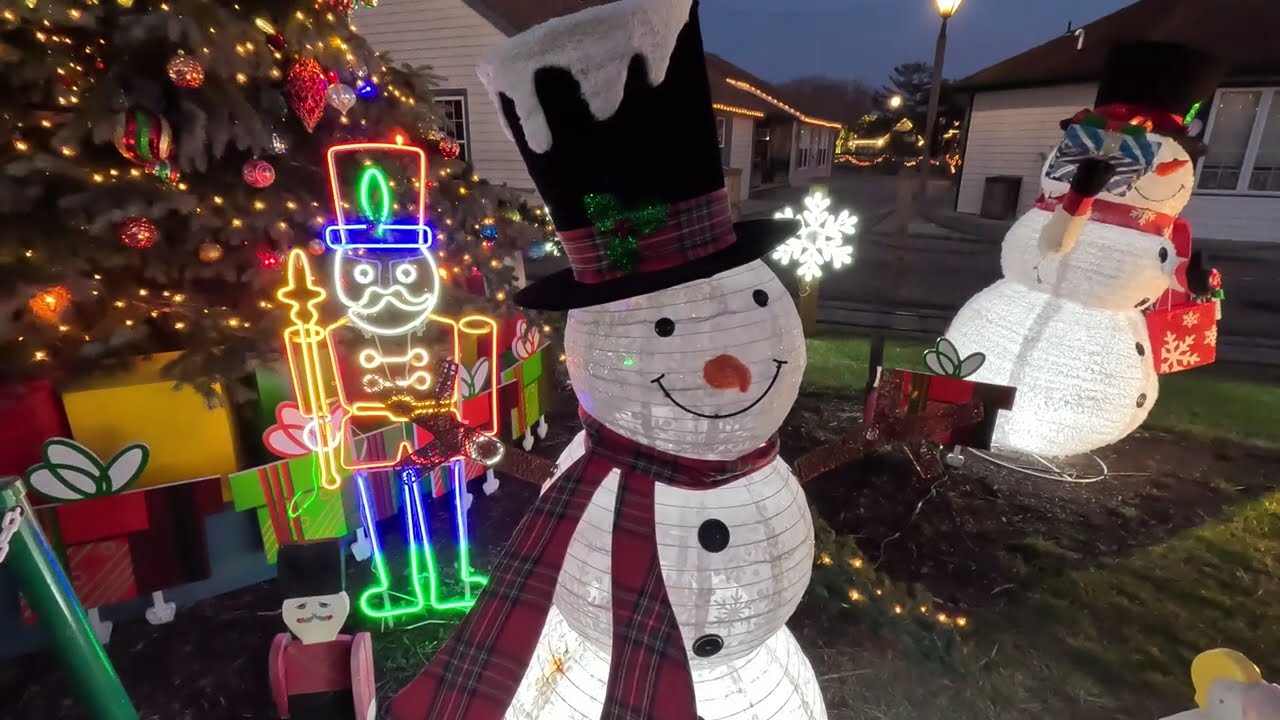 Historic Smithville Christmas lights