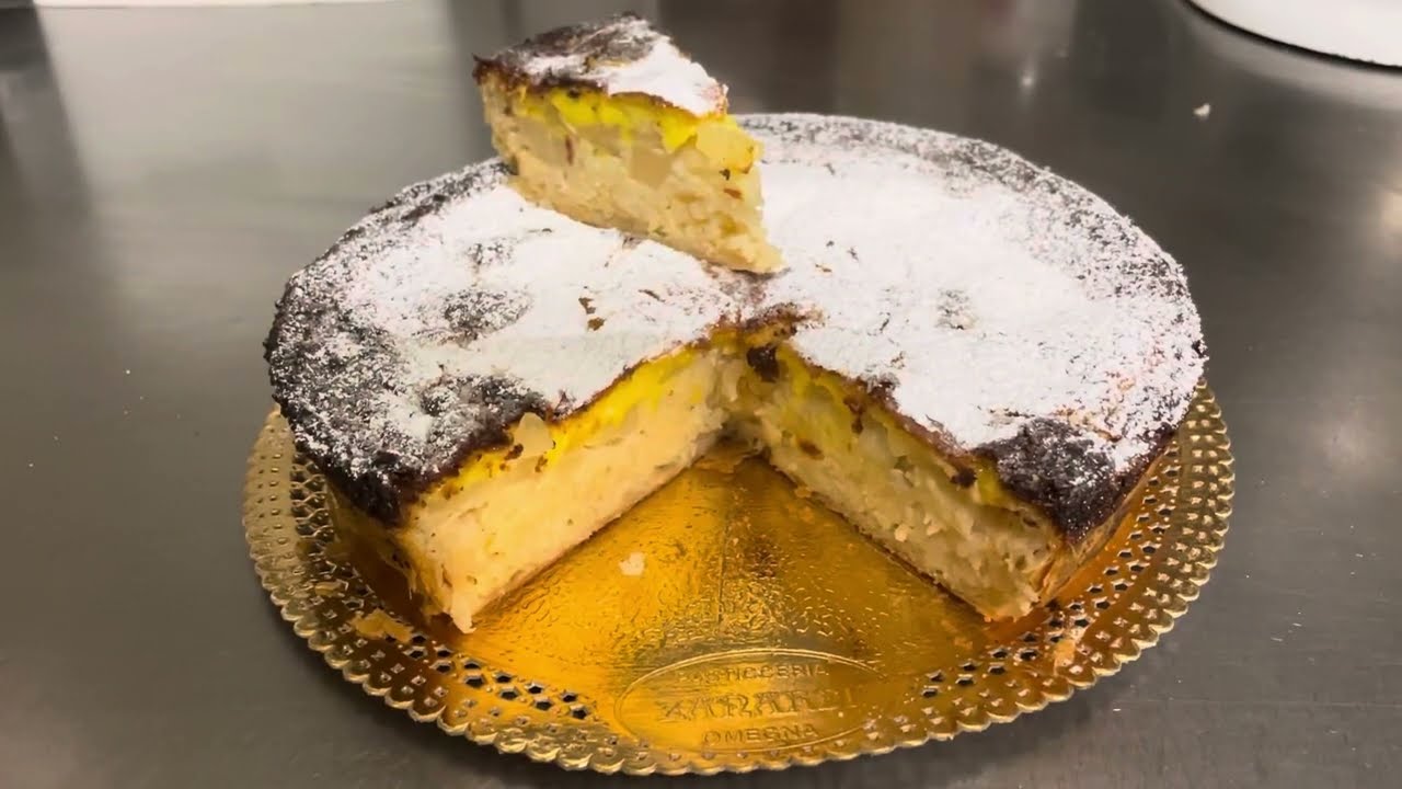 Torta sfoglia, riso e pere