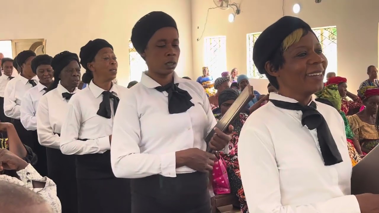 Anyi na azo ije  by umuorighe church choir written by Sunday ezioma 