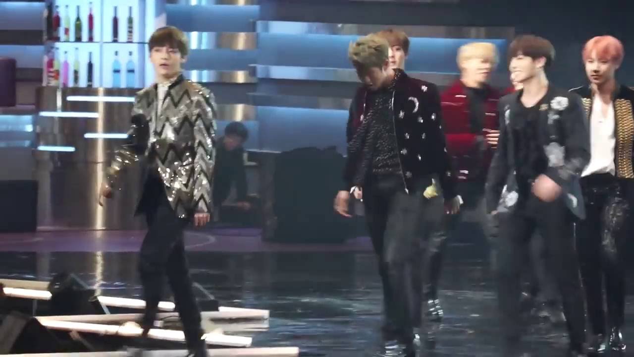 MAMA2016 BTS ARTIST OF YEAR