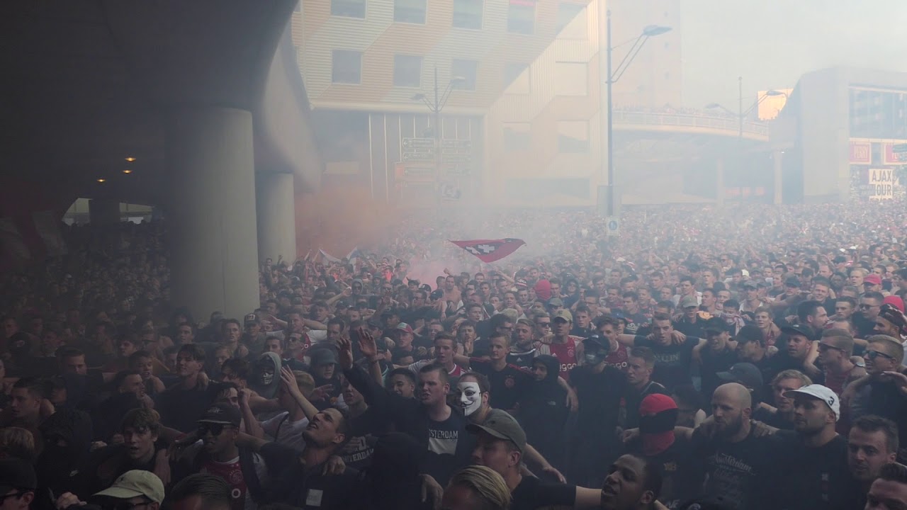 ENTRADA AJAX AMSTERDAM 22.8.2018 (Ajax - D. Kiev)