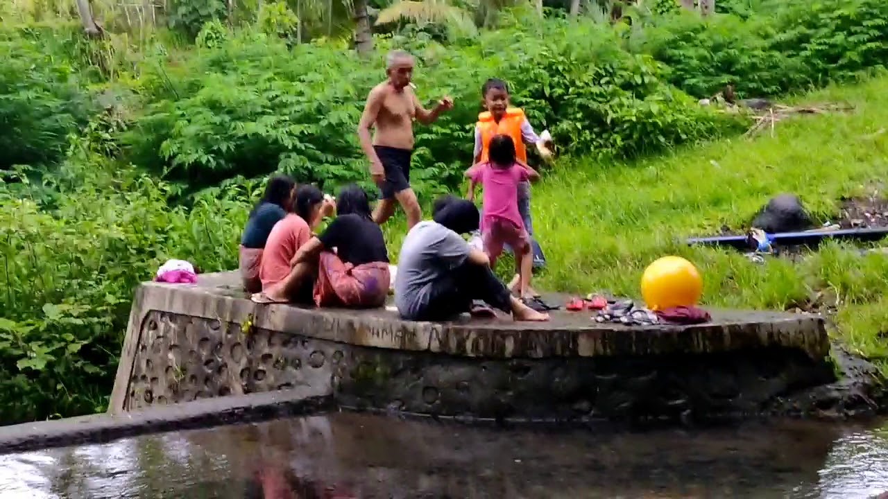 Sejuknya Sungai Alami,desa Toya Aikmel