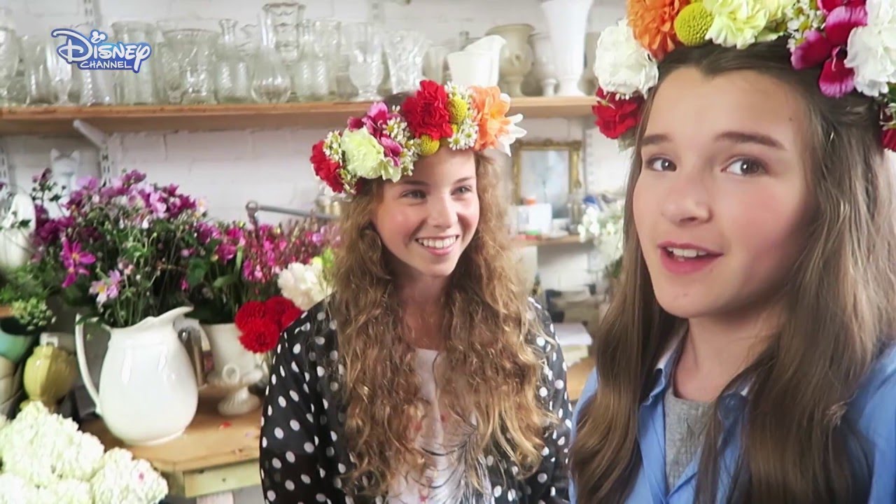 Minnie's Fashion Challenge | Flowers 🌸 | Disney Channel UK