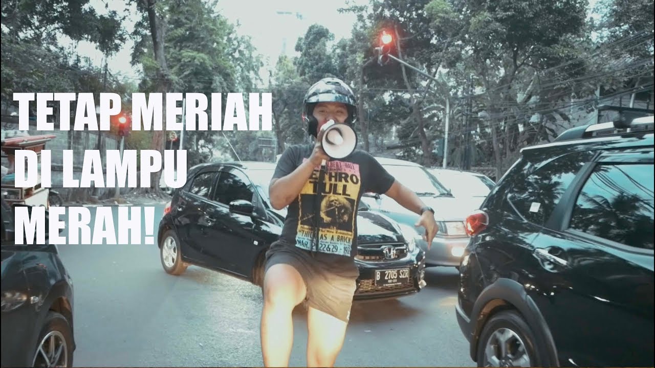 Tips Menikmati Macet di Lampu Merah [CELOMET]