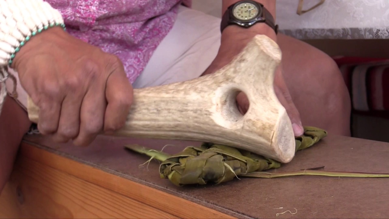 Mary Weahkee makes Mogollon sandals from yucca