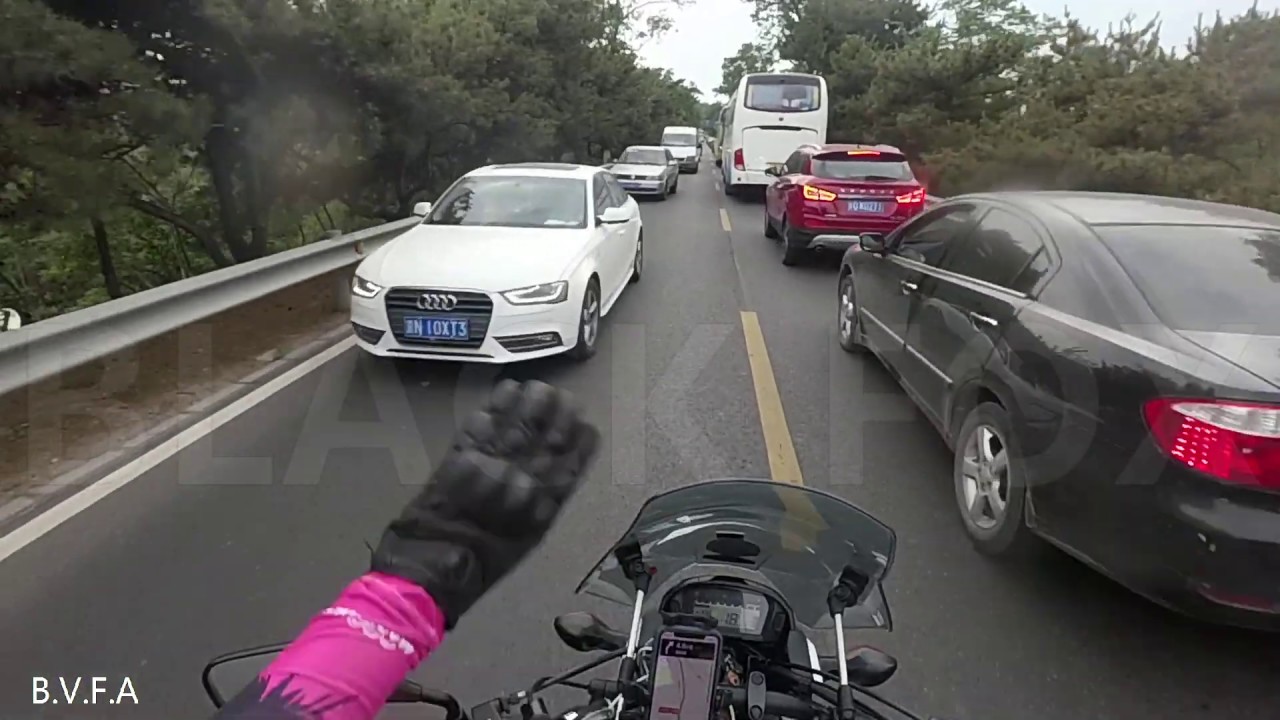 Civilian Motorcycle Helping Ambulance | Ambulance Escort in Traffic Jam