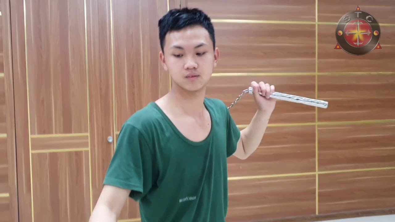 Chỉ cần một tiếng là có thể đánh 2 tay 2 côn nếu như biết cách tập