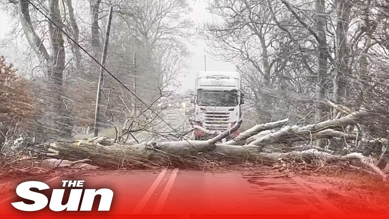 Storm Barra: Extreme weather causes chaos in the UK and Ireland