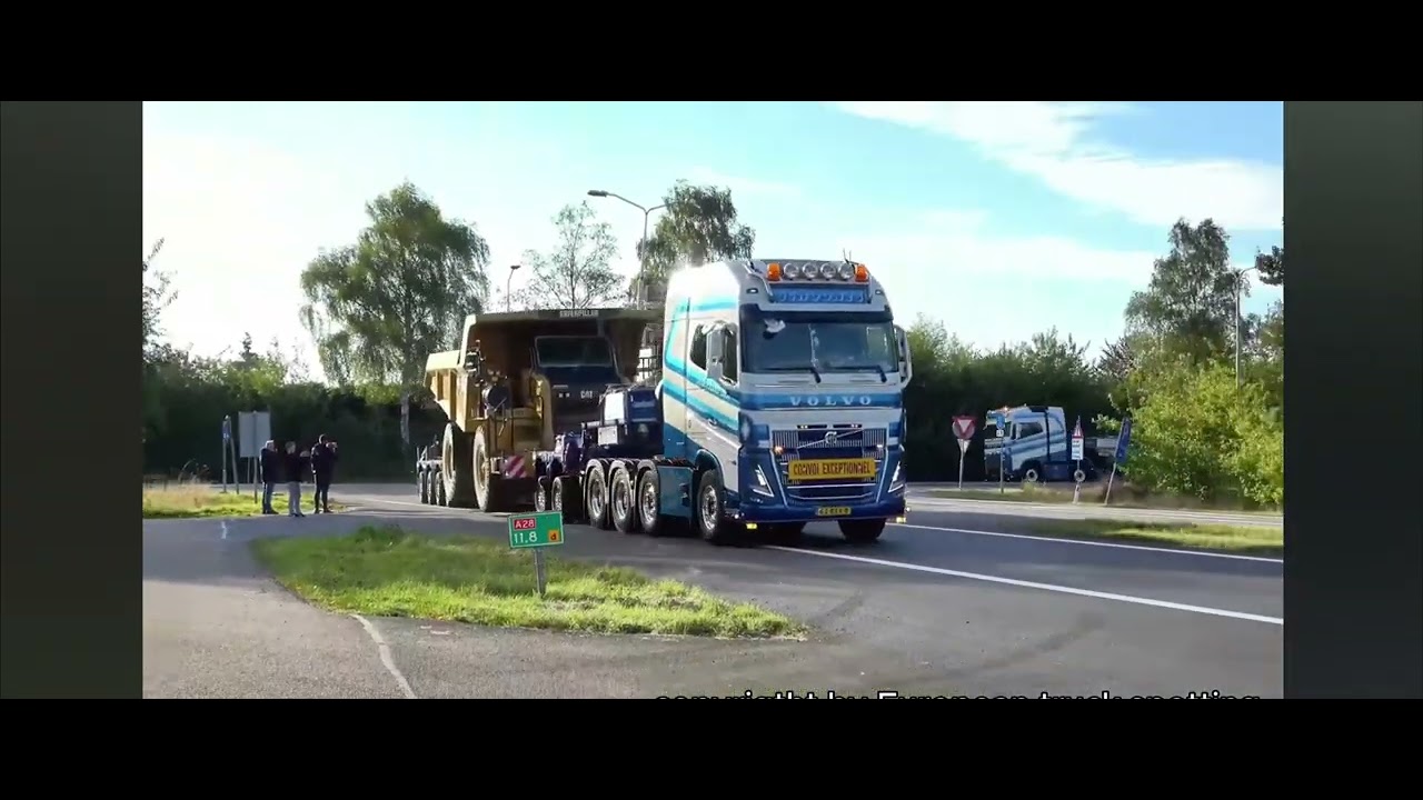Truk trailer bawa alat berat 