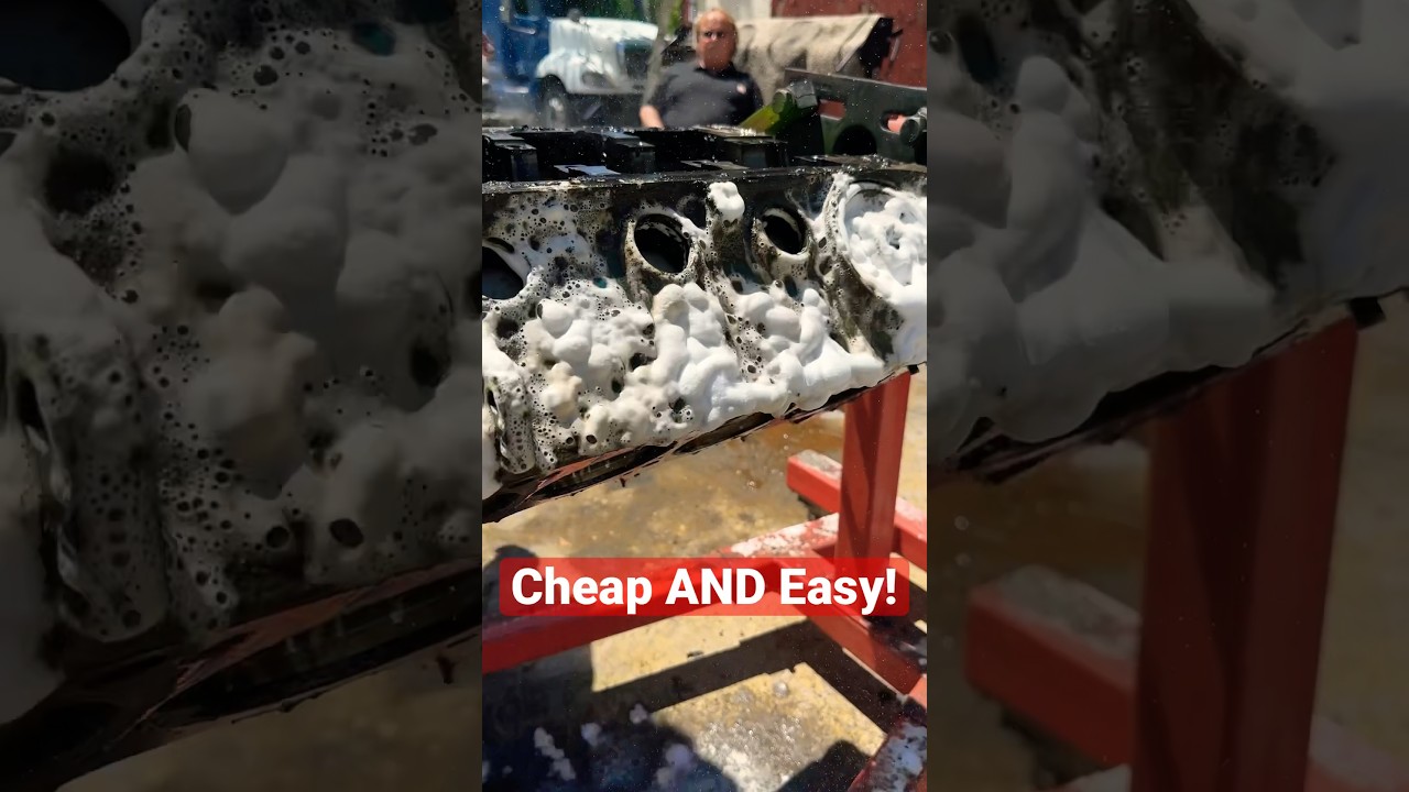 $1 Oven Cleaner vs Greasy Engine Block #enginebuild #autorepair #mechanic #tooltips #carguy