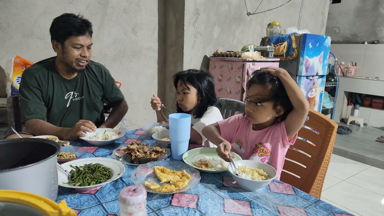 Makan sahur ke-6, masih bersama Nawa dan Anda