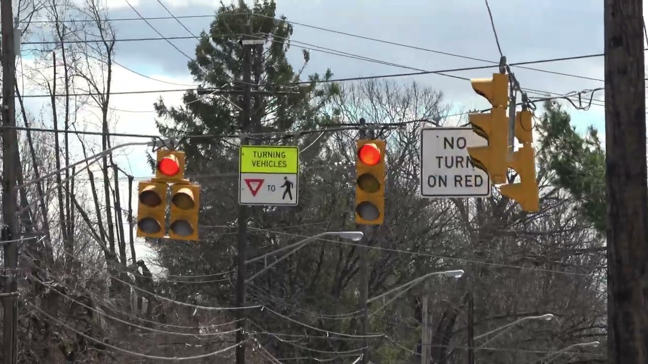 Traffic Lights Blowing Around in High Winds - Columbus Ohio - 3/25/23
