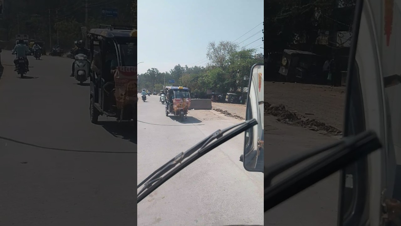 Vikas Nagar wala road  street light nahin Hai Sarkar se anurodh Hai road thoda sahi se banaen aur