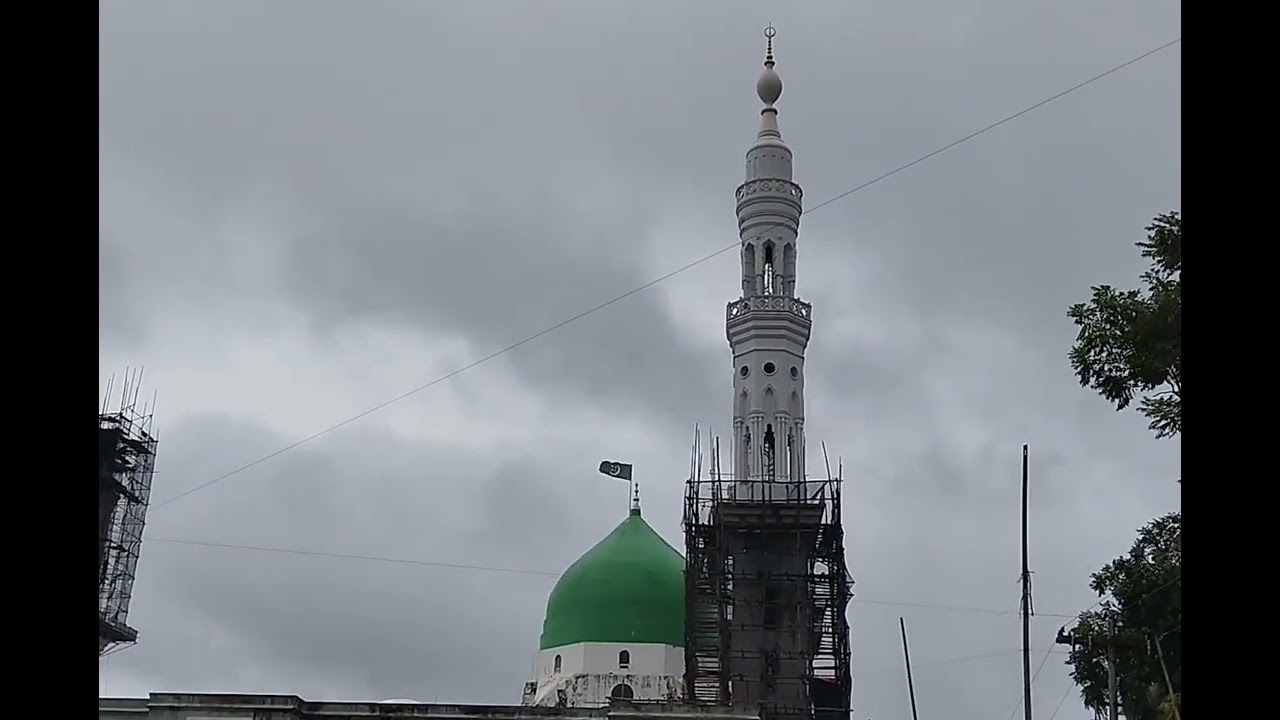 পার করে এক গাউছে ধনে অন্যে পারে না । 
