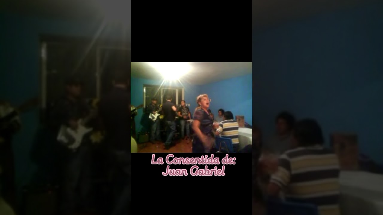 JUAN GABRIEL la eligió hacer Dueto en 2 de sus temas 