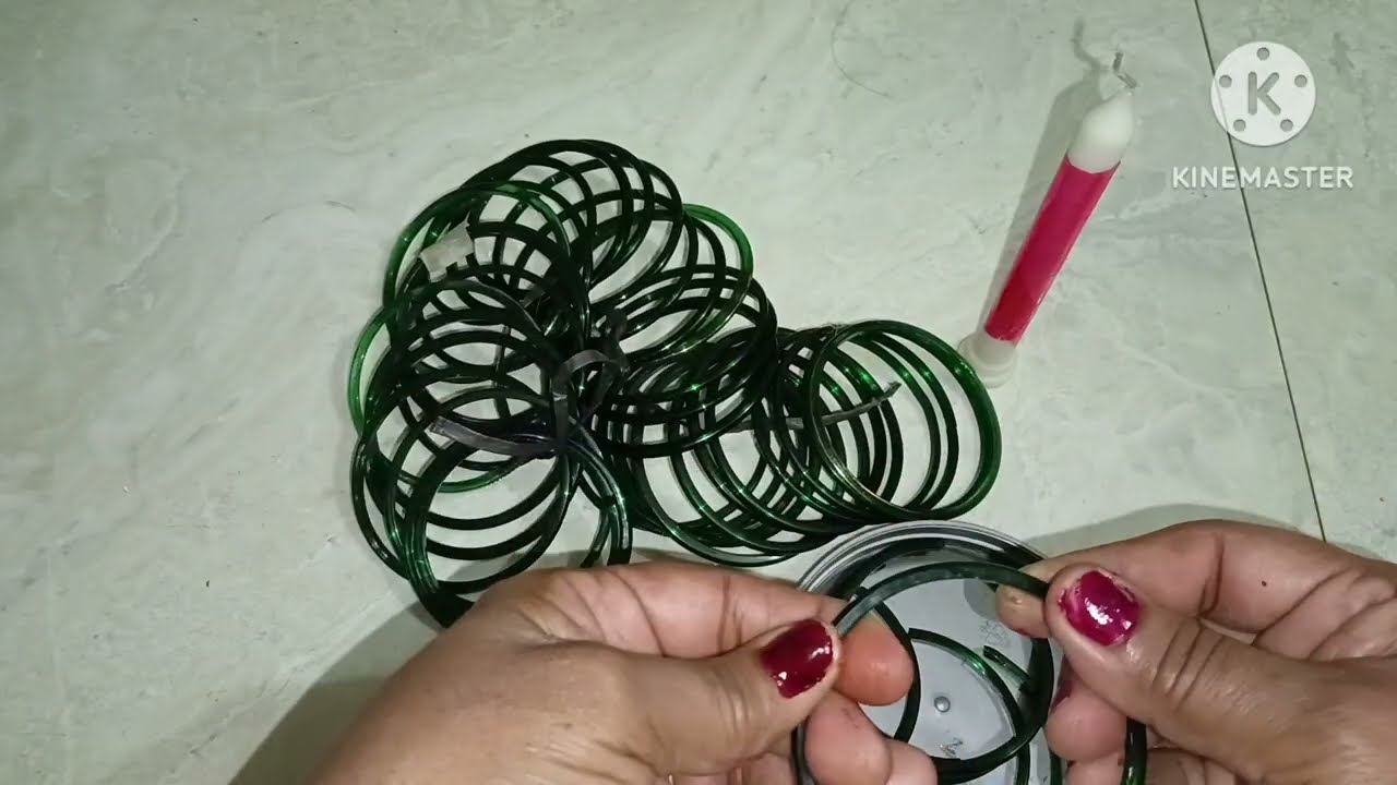 तुटलेल्या  बांगड्यांचा झुंबर #how to make jhumar#old bangals reuse #crack bangles