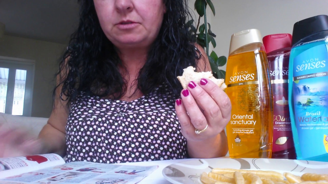 ASMR EATING / AVON SHOPPING HAUL 😊