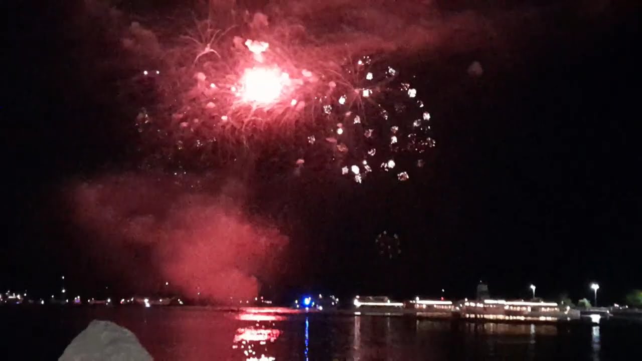 Amazing Chicago Fireworks   #fireworks #chicago #travel