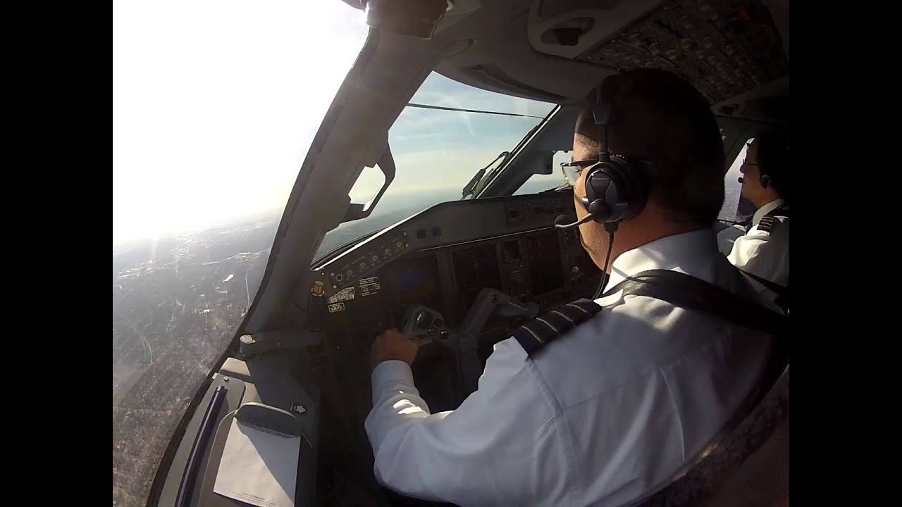 Embraer Lineage landing at Teterboro (KTEB)