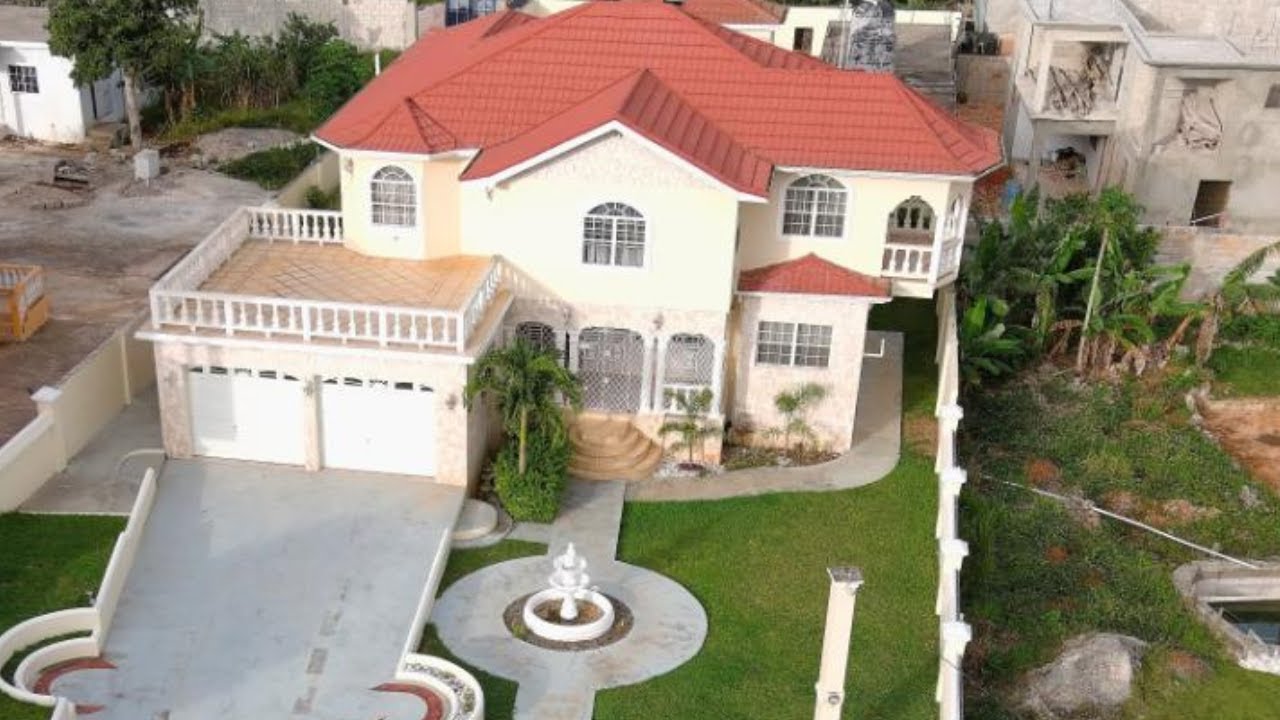 Beautiful 6 Bedroom 4 Bathroom House For Sale on Woodlawn Road, Mandeville, Jamaica