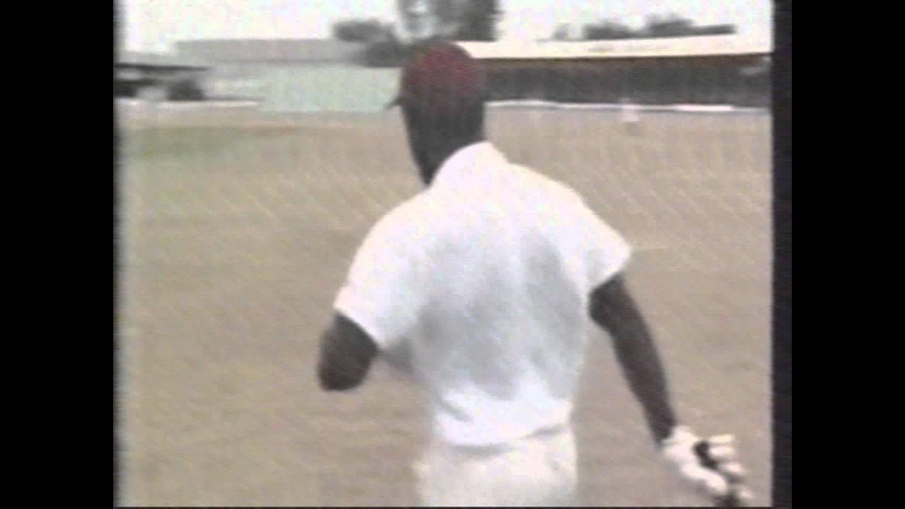 News Clip: Legendary Cricketer Sir Viv Richards Celebrates 60th Birthday