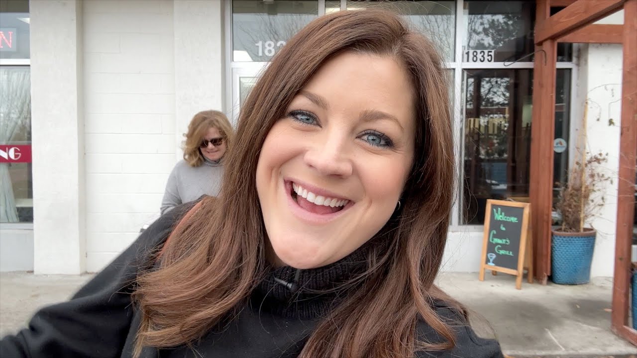 Christmas Shopping with My Mom! 🥰🎄 // Garden Answer