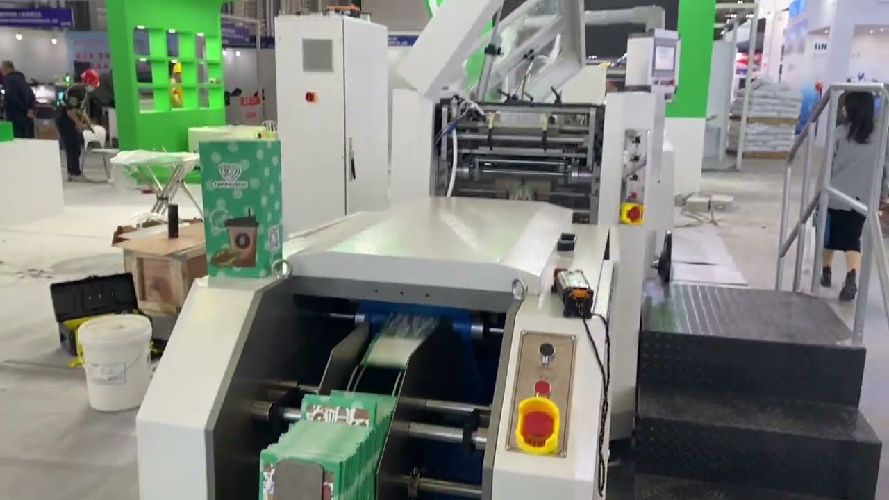 Oyang Paper Bag Making Machine Running At Shanghai World Of Packaging During 23-24.11.2023