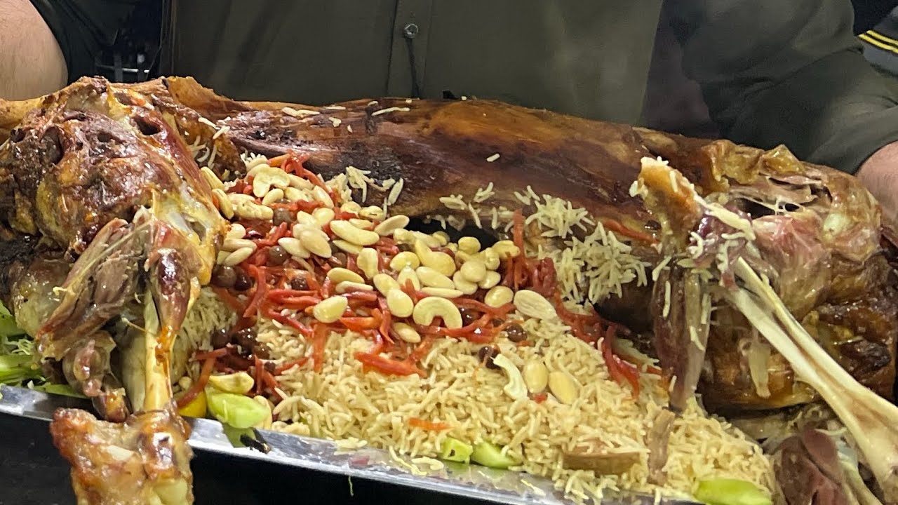 Full Lamb Kadda kabab Dampokht 3 dunba Recipe in Hakeem khan restaurant Peshawar 🐑