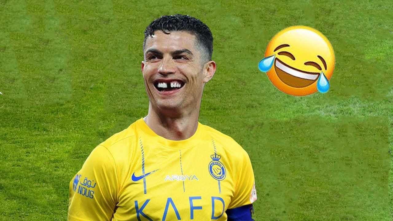 لحظات غريبة ومضحكة في كرة القدم لو لم تصورها الكاميرات لما صدقها احد..!! 😱😂