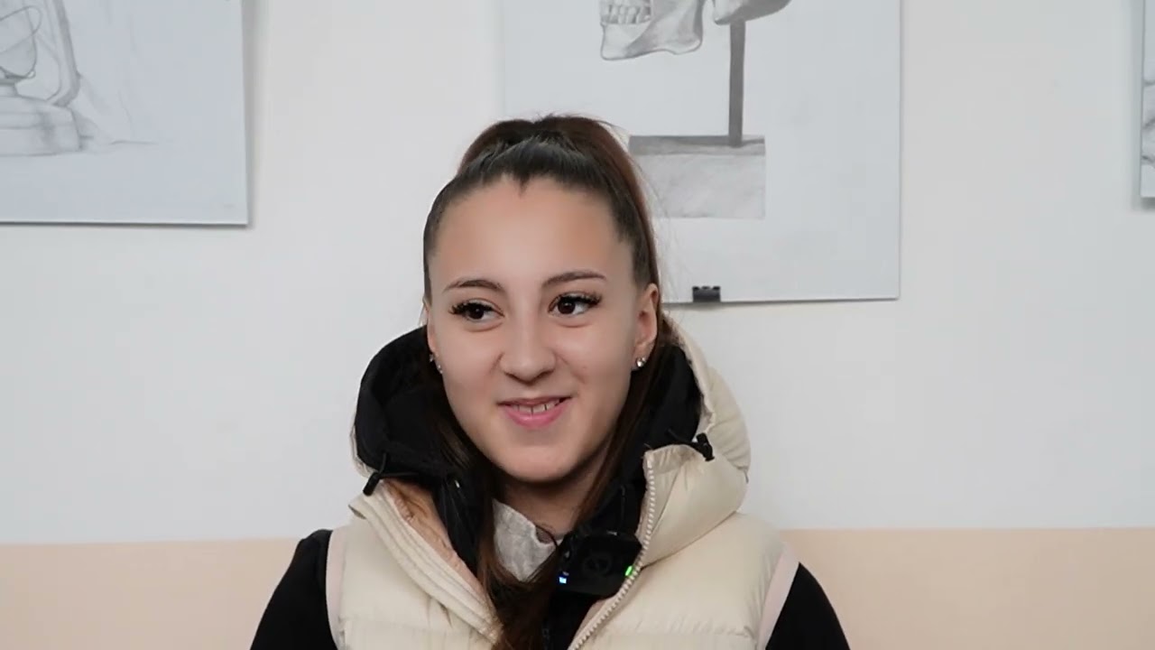 Анкета на месеца - Поли