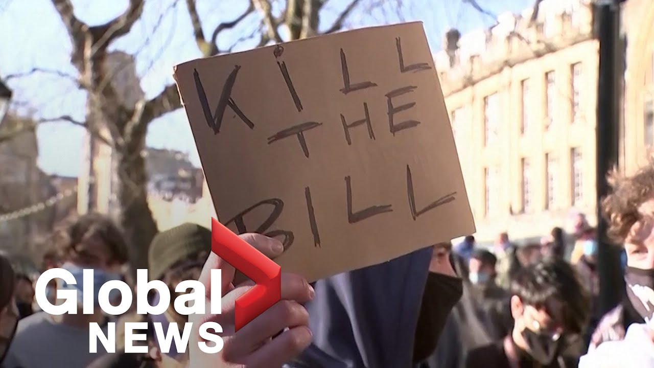 UK protesters oppose police bill: 