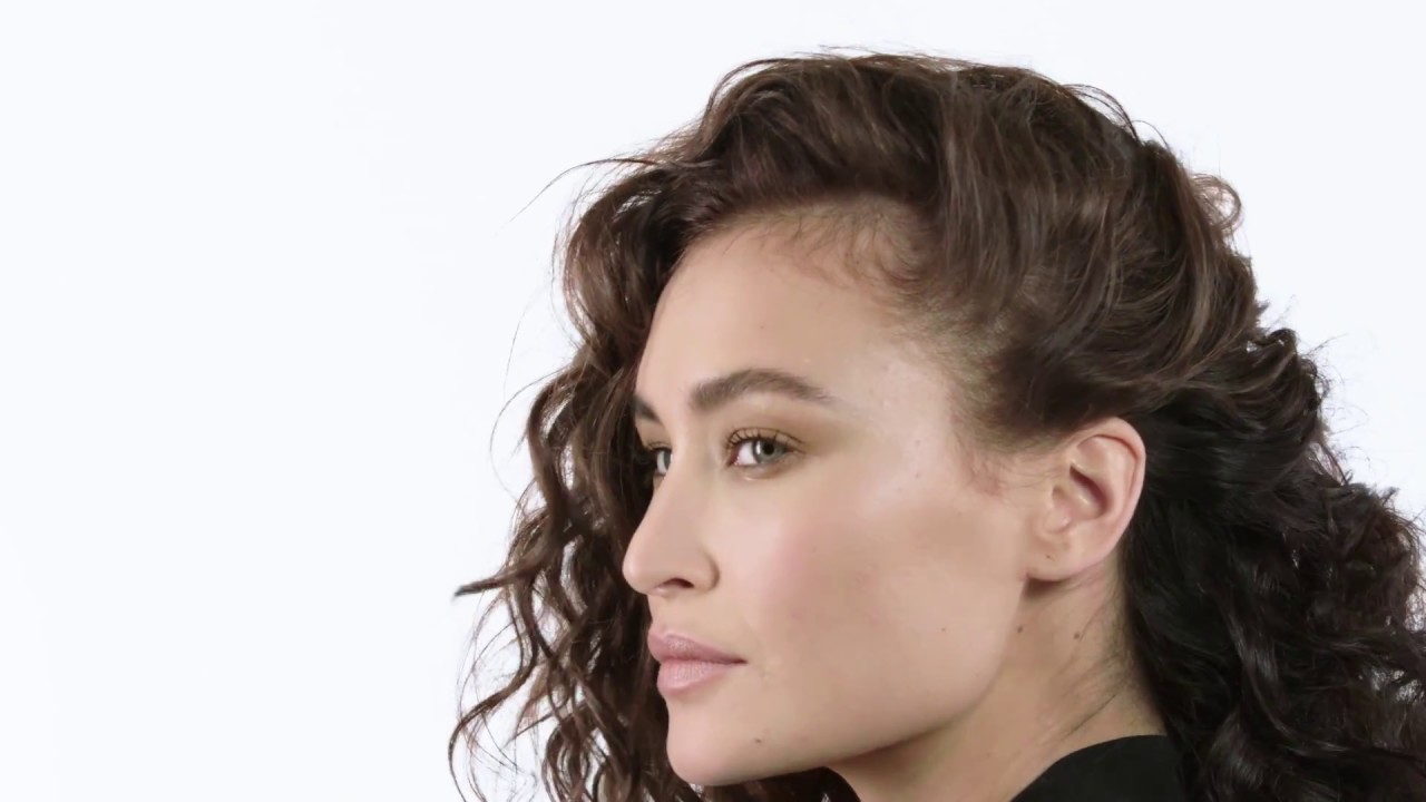 How to do the Curly Flick | Get The Gloss