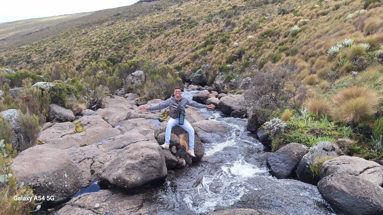 MY SECOND HIKING 🚶‍♂️  malinteytha lawad / mount kenya 🇰🇪