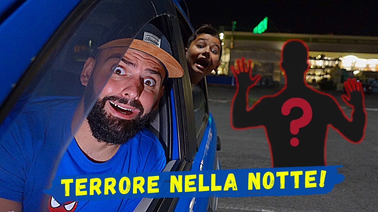 UNO SCONOSCIUTO CI INSEGUE PER STRADA DI NOTTE! *terrificante*
