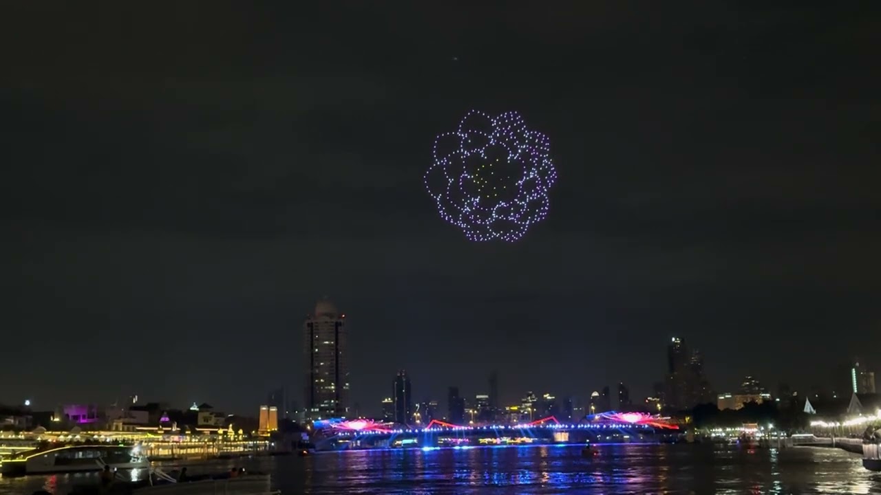 แสงสีริมน้ำเจ้าพระยา โดรน 500 ลำ