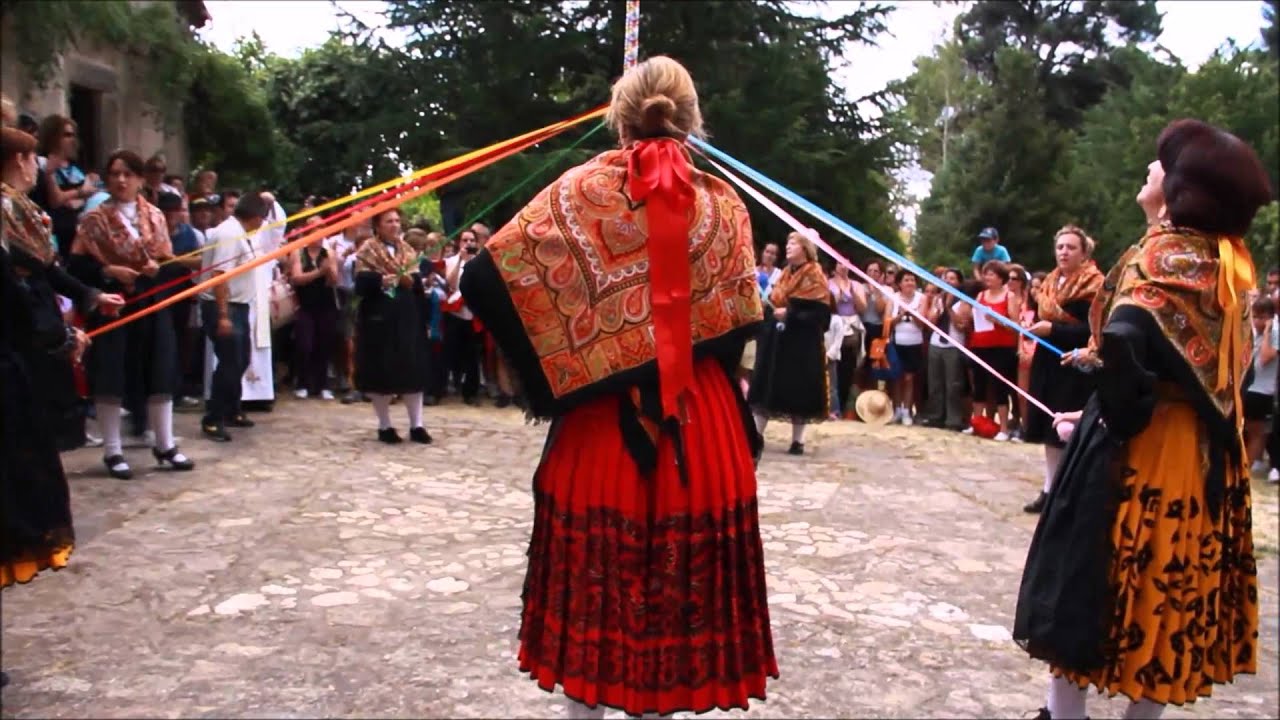 Baile del ramo. Romeria de San blas. Gata Cáceres (2014)