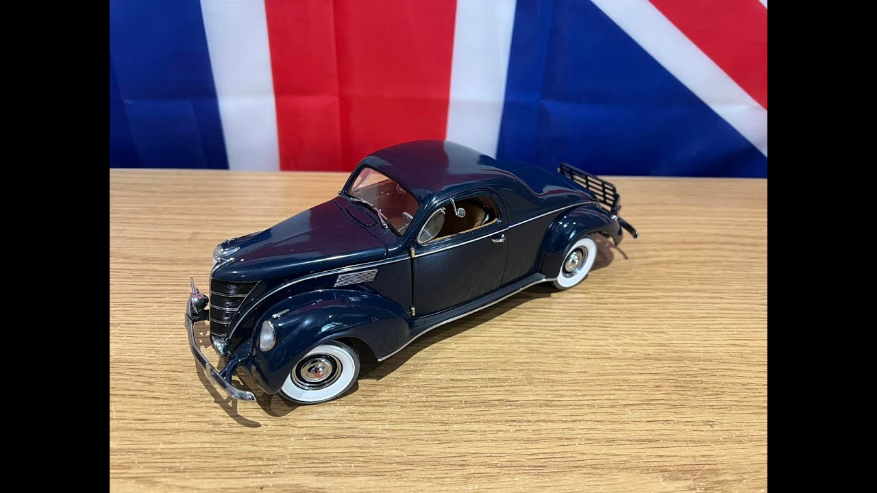 1:18 Precision Collection 1937 Lincoln Zephyr