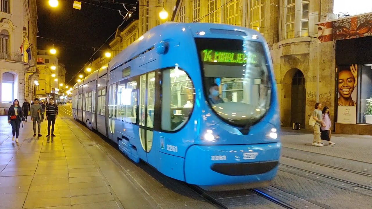Night Trams In Zagreb, Croatia // Zagreb - Straßenbahnen bei Nacht // Zagreb - noćni tramvaji