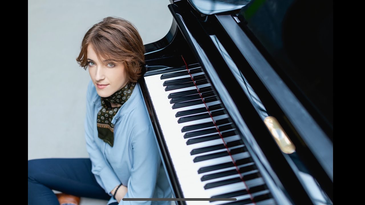 Alexandra Balog plays Schubert Drei Klavierstücke No. 2 at Budapest Music Center 2019 November